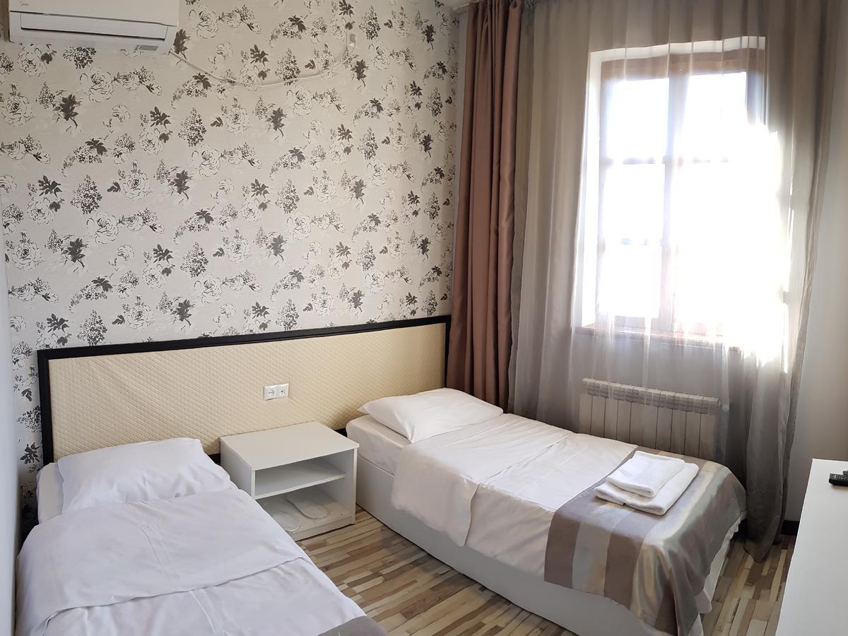 Tiflis Metekhi Hotel Екстер'єр фото